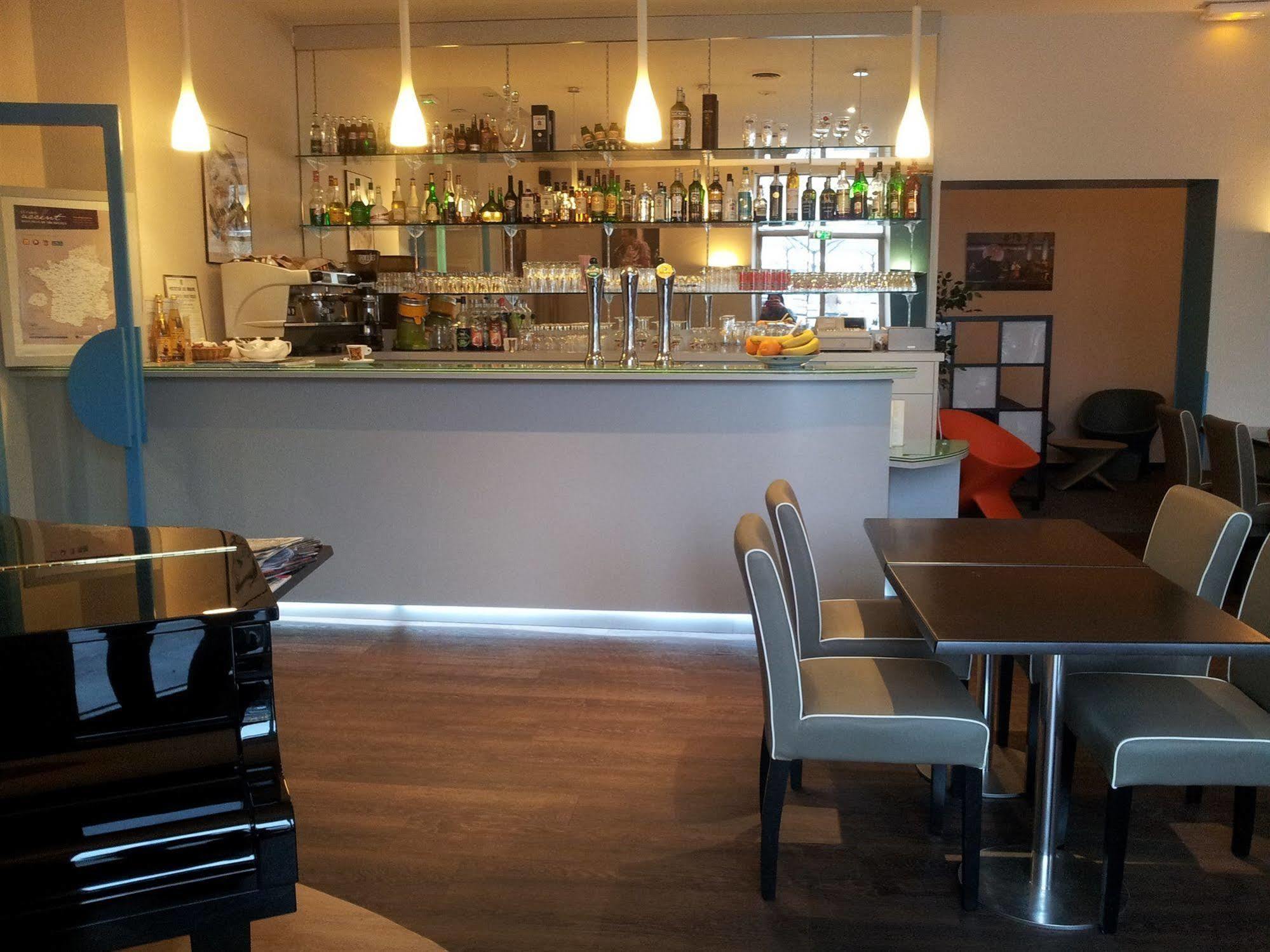Hotel Le Chapon Fin Moissac Eksteriør bilde